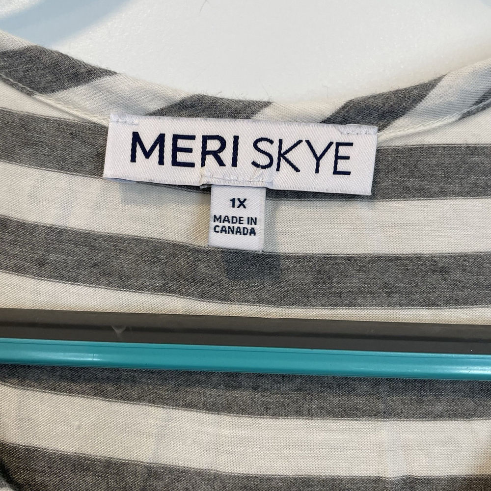 Meri Skye Top Womens Plus 1X Striped Print asymmetrical ruffle hem - Picture 3 of 4